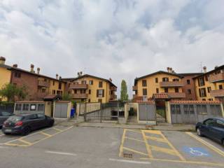 Garage in vendita a certosa di pavia via eugenio montale