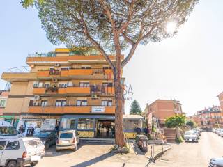 Garage in affitto a roma via alessandro nelli, 126