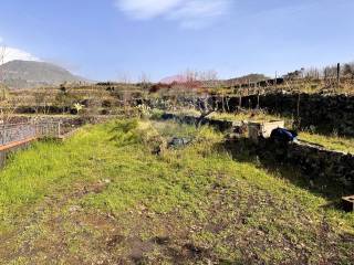 Terreno residenziale in vendita ad aci sant'antonio via leonardo da vinci, 20