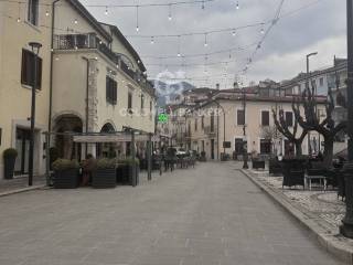 Negozio in vendita a castel di sangro c.so vittorio emanuele, 34