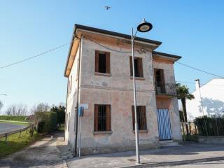 Villa in vendita a bonavigo via roma