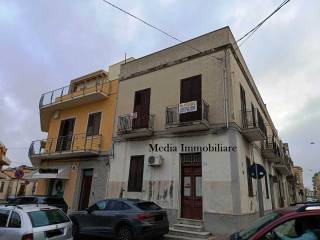 Casa indipendente in vendita ad avola via venezia, 2