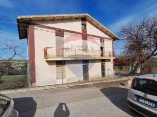 Casa indipendente in vendita a elice strada borea delle cavate, 2
