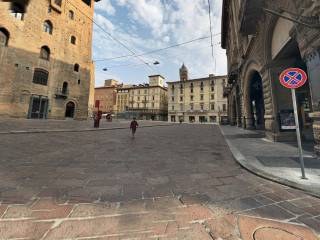 Bar in vendita a bologna piazza maggiore