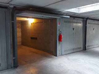 Garage in affitto a milano via giuseppe meda, 34a