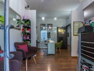 Centro estetico/solarium/benessere in vendita a parma borgo delle grazie, 34