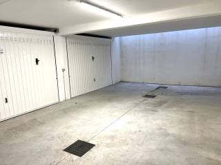 Garage in vendita a riccione viale torino