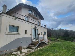 Villa in affitto ad anagni via belvedere castellone