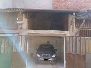 Garage in vendita a marnate via valle