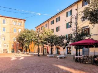 Negozio in affitto a pisa piazza chiara gambacorti