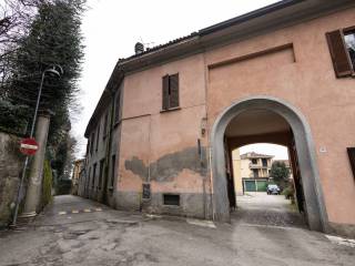 Appartamento in vendita a barzanò via della madonnina, 4