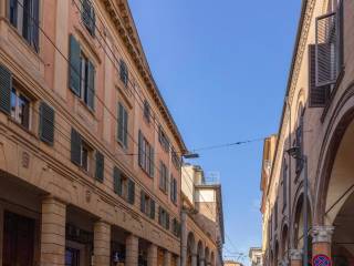 Appartamento in vendita a bologna via santo stefano, 33