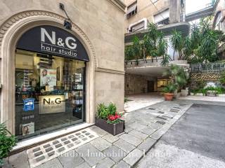 Negozio in vendita a genova via 20 settembre