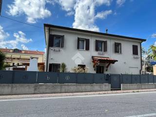 Casa indipendente in vendita ad arre via cà brazzo