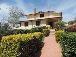 Villa bifamiliare in vendita a fara in sabina via grottaglie, 43