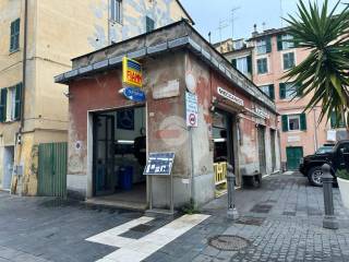 Laboratorio in affitto a genova via fusinato, 1