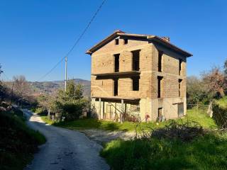 Rustico in vendita a poggio nativo via selvi