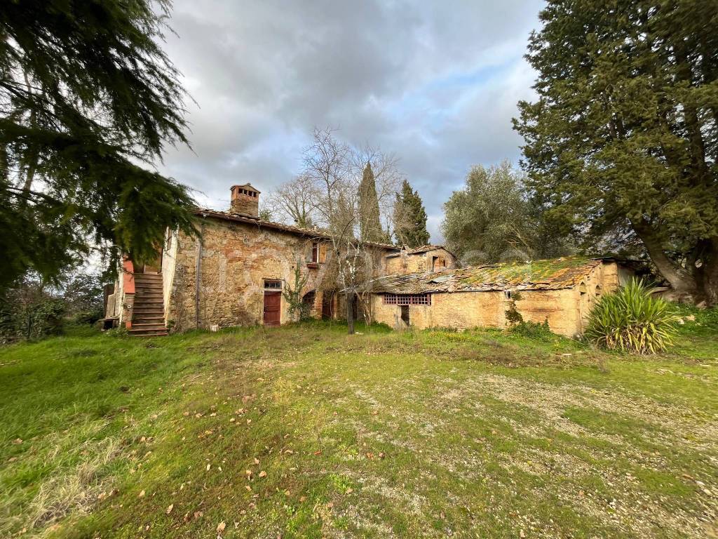 casa indipendente in vendita a Poggibonsi