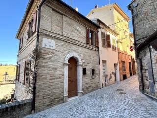 Casa indipendente in vendita a morrovalle via guglielmo oberdan, 30