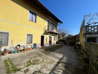 Casa indipendente in vendita a crescentino strada felice miraglio, 35