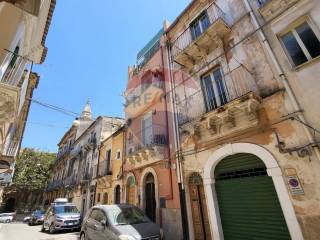 Casa indipendente in vendita a ragusa via san giovanni, 22