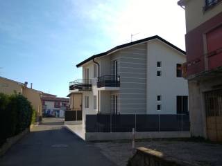 Appartamento in in vendita da privato a bardolino via francesco petrarca, 7