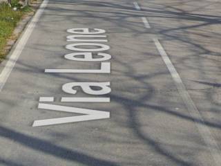 Magazzino all'asta a montoro via leone, 17