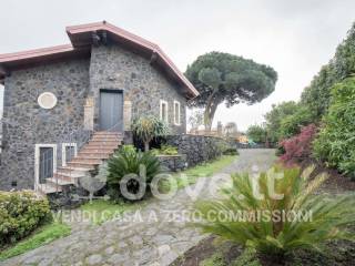 Villa in vendita ad aci sant'antonio via lanza, 53