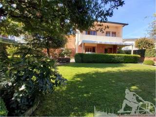 Villa in vendita a forte dei marmi 