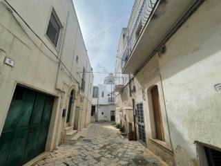 Casa indipendente in vendita a ceglie messapica via francesco baracca, 9