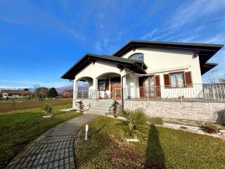 Villa in vendita a ponderano via navellana