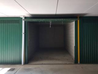 Garage in vendita a villasanta via francesco baracca, 6