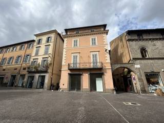 Attico in affitto a viterbo piazza delle erbe