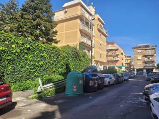 Garage in affitto a roma via dei platani, 144