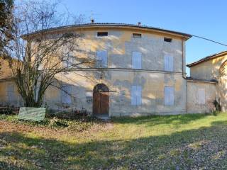 Casale in in vendita da privato a sant'agata bolognese via molino di sotto, 24