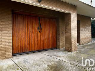 Garage in vendita ad ancona via salvolini