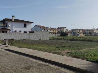 Terreno residenziale in vendita a uta via raffaello