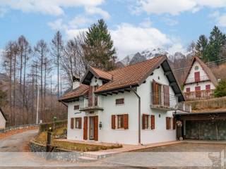 Casa indipendente in vendita a chies d'alpago villaggio tamera