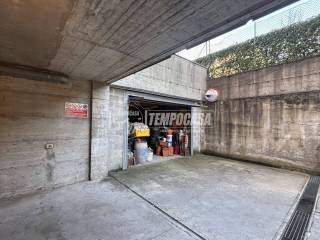 Garage in vendita a como via giovanni battista scalabrini 56