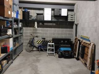 Garage in vendita a cologno monzese viale giosuè carducci, 35