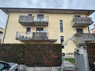 Appartamento in affitto a san giovanni lupatoto via lombardia, 13