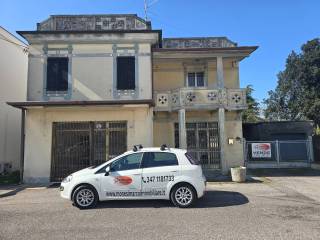 Casa indipendente in vendita a salara via roma