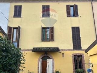 Casa indipendente in vendita a canneto sull'oglio via pier fortunato calvi, 5