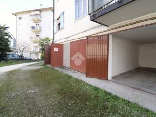 Garage in vendita a venezia piazzetta della pace, 5