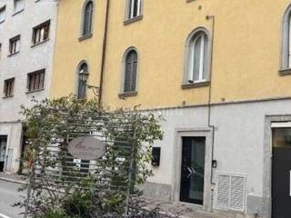 Appartamento in affitto a lecco via carlo cattaneo, 17