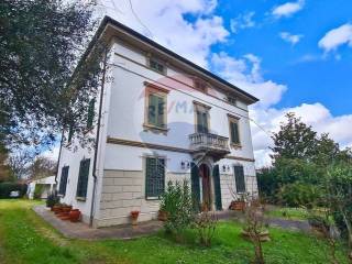 Villa in vendita ad altopascio località biagioni, 42/43