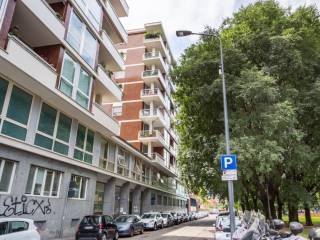 Garage in vendita a milano piazzale lugano, 9