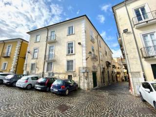 Appartamento in vendita ad avellino via duomo, 22