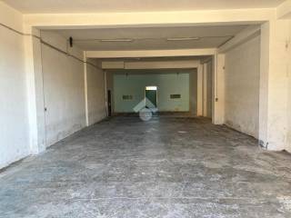 Garage in affitto a castellammare di stabia via napoli, 300