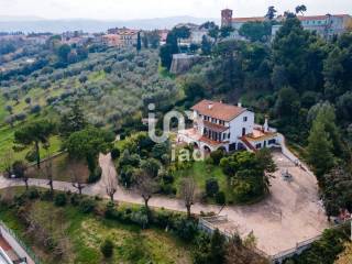 Villa in vendita a giulianova viale filippo turati, 138